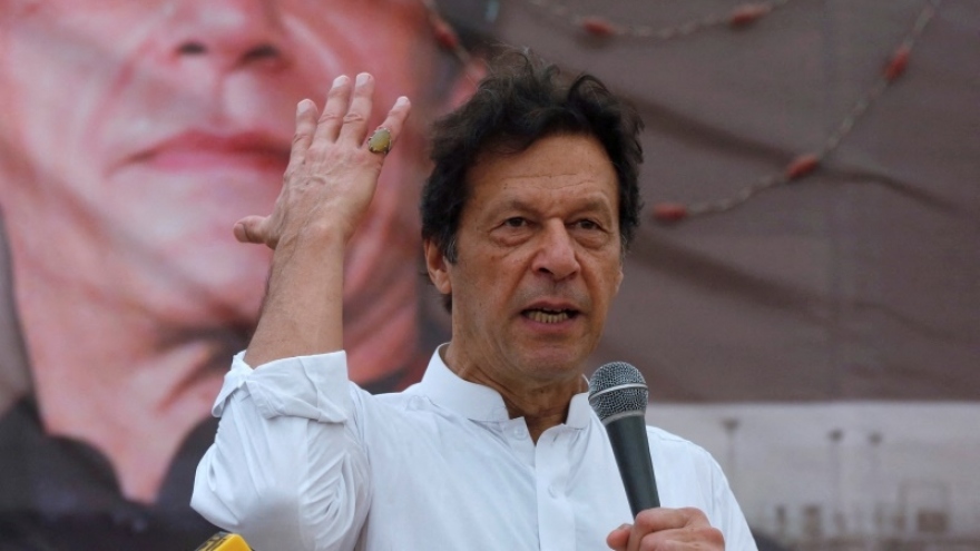 Imran Khan trở thành thủ tướng Pakistan đầu tiên mất chức tại cuộc bỏ phiếu ở Quốc hội